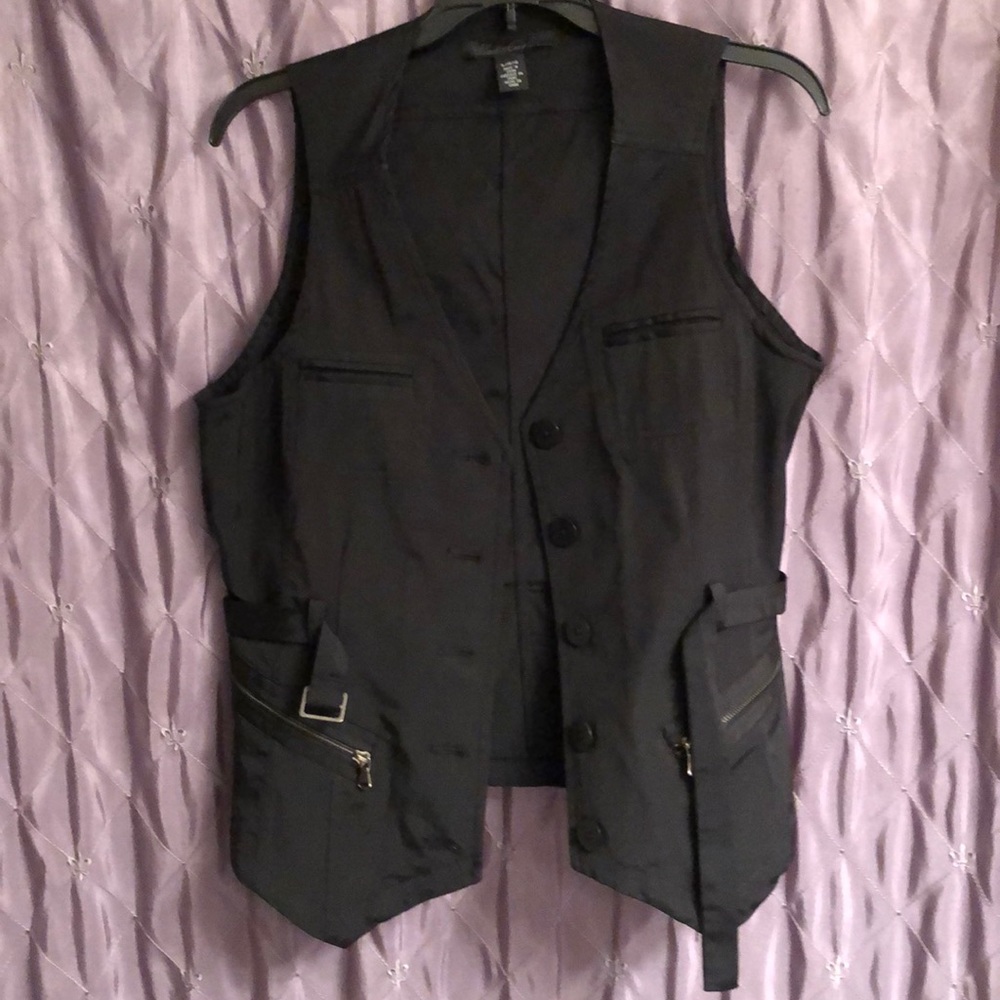 Black vest